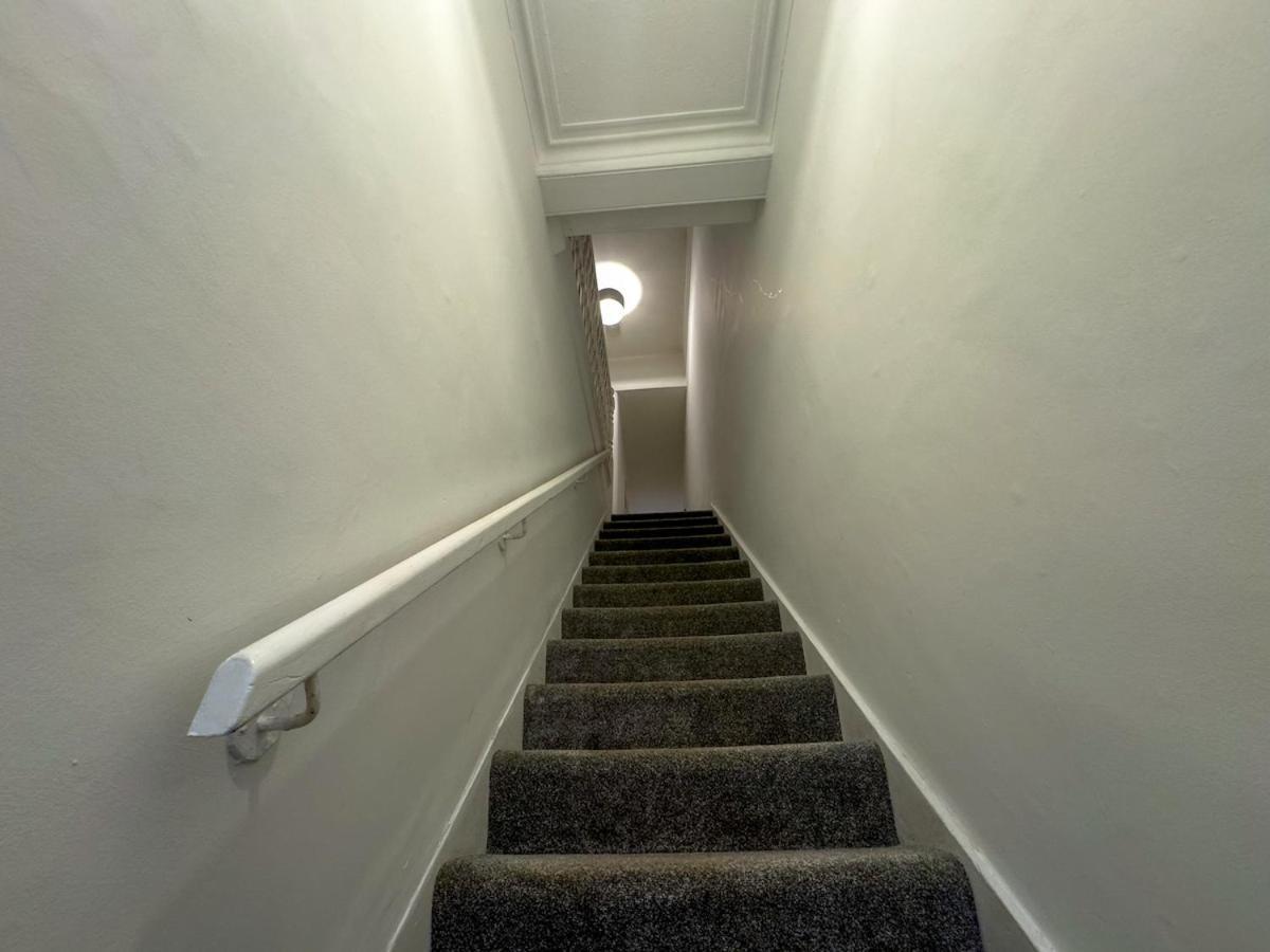 Apartment Spacious 3 Bed Apartment, 10 Mins From Wembley Stadium With Private Garden London