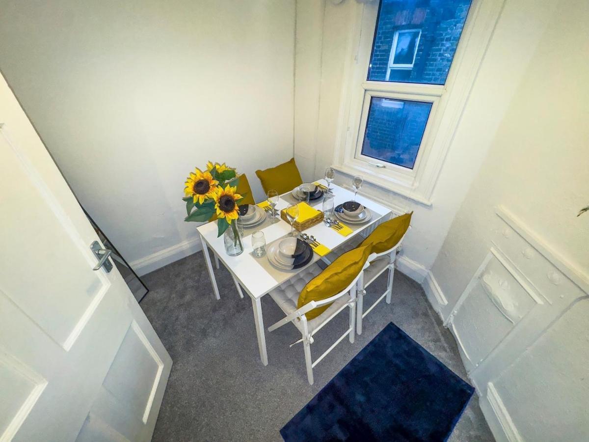Spacious 3 Bed Apartment, 10 Mins From Wembley Stadium With Private Garden Apartment *