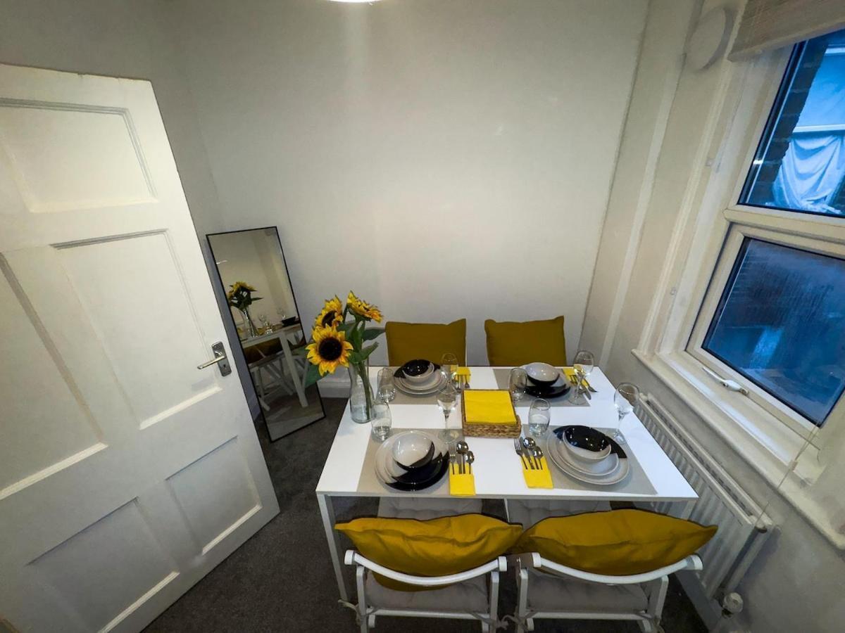 Apartment Spacious 3 Bed Apartment, 10 Mins From Wembley Stadium With Private Garden