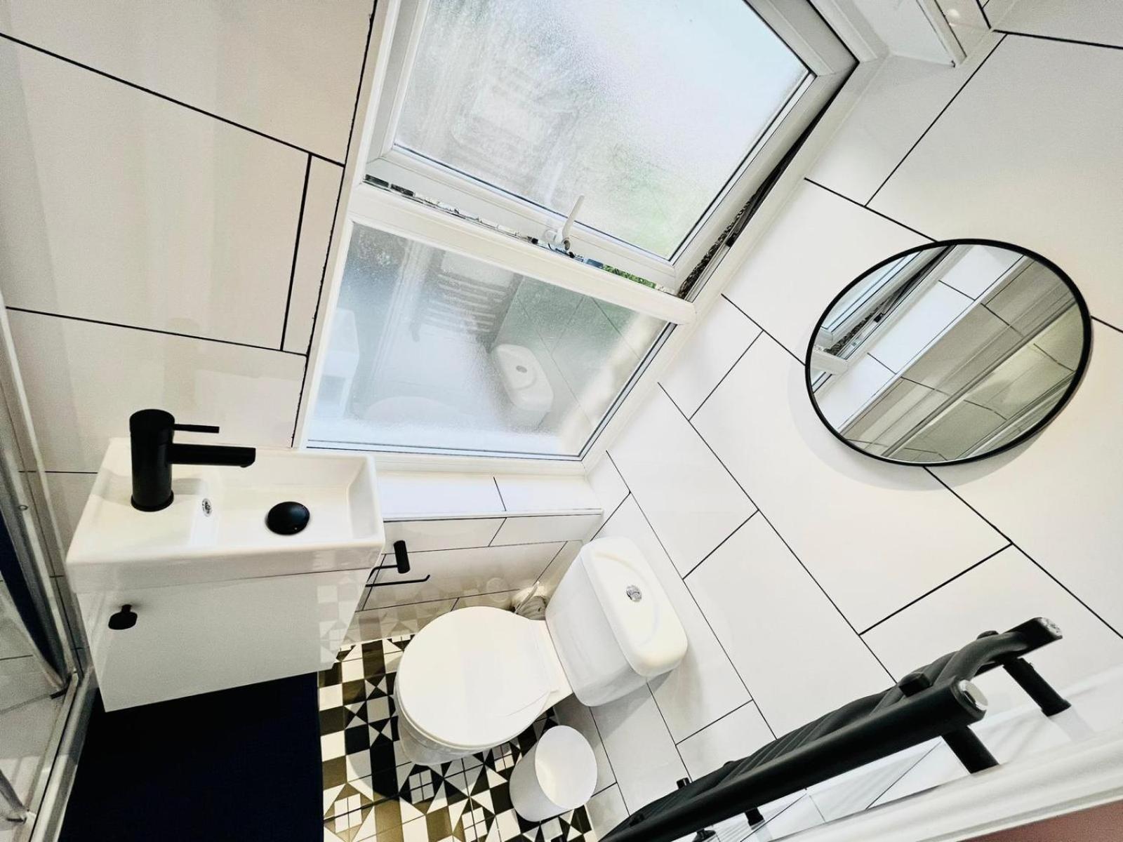 Guest house 61 Studio, Ideal For Tourists High Recommend!!! *