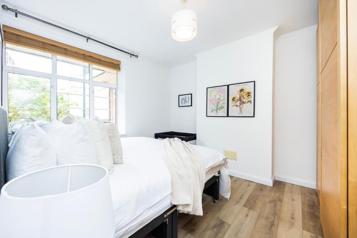 Apartment New 1 Bed Zone 2 Ideal For Contractors Free Parking & Near Uber Boat Pier , Long Welcome , Offers