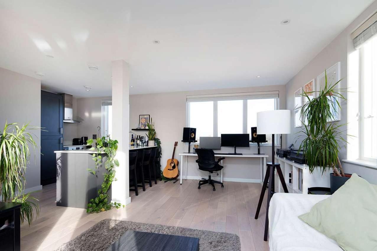 Charming & Modern Flat With Balcony Londres