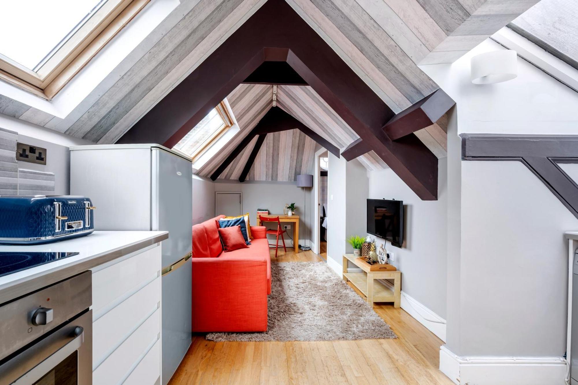 Sunny Loft In Center Of Appartement