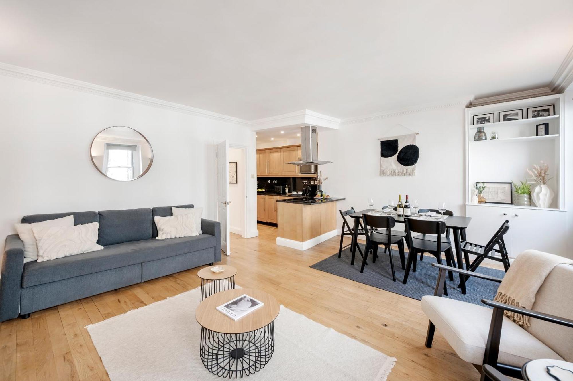 2 Bedr, 3 Beds, 1 Bath Thames, Trafalgar Sq London