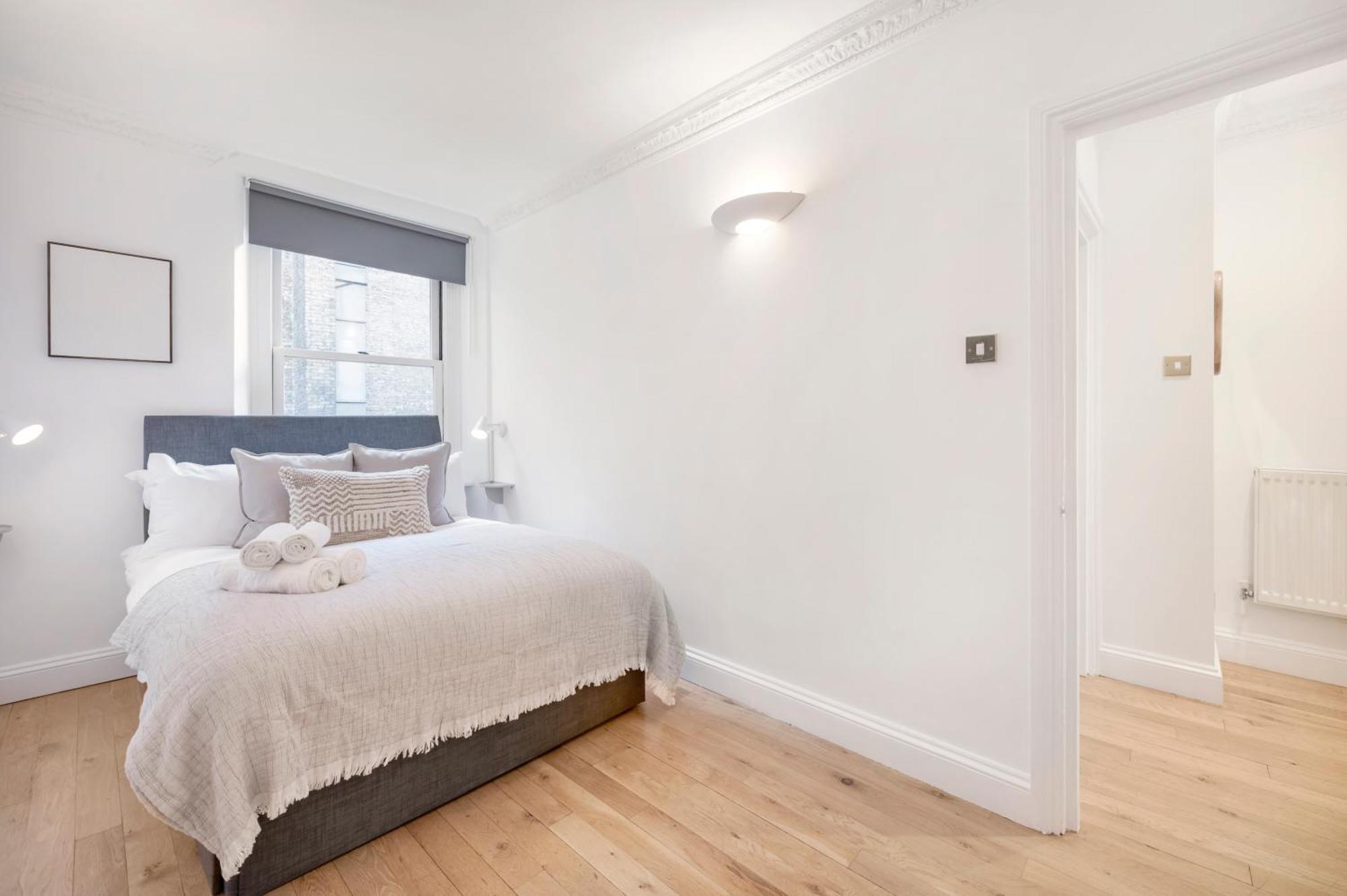 2 Bedr, 3 Beds, 1 Bath Thames, Trafalgar Sq * Londen