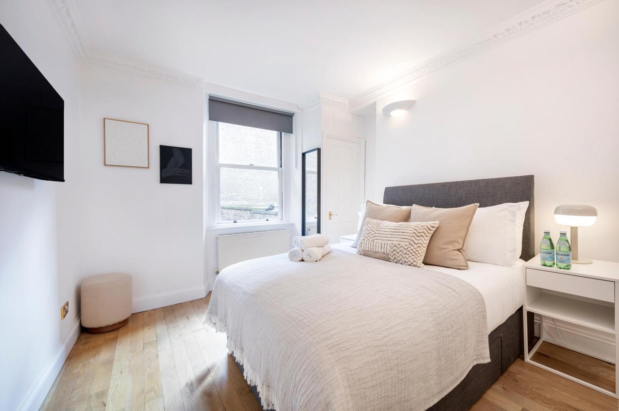 2 Bedr, 3 Beds, 1 Bath Thames, Trafalgar Sq Appartement