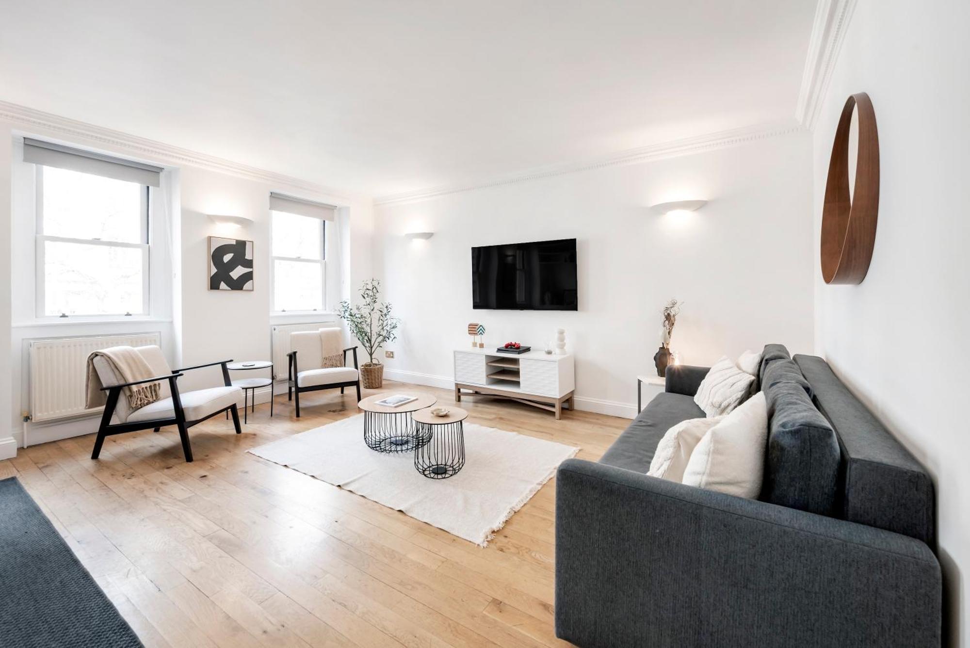 2 Bedr, 3 Beds, 1 Bath Thames, Trafalgar Sq Londen