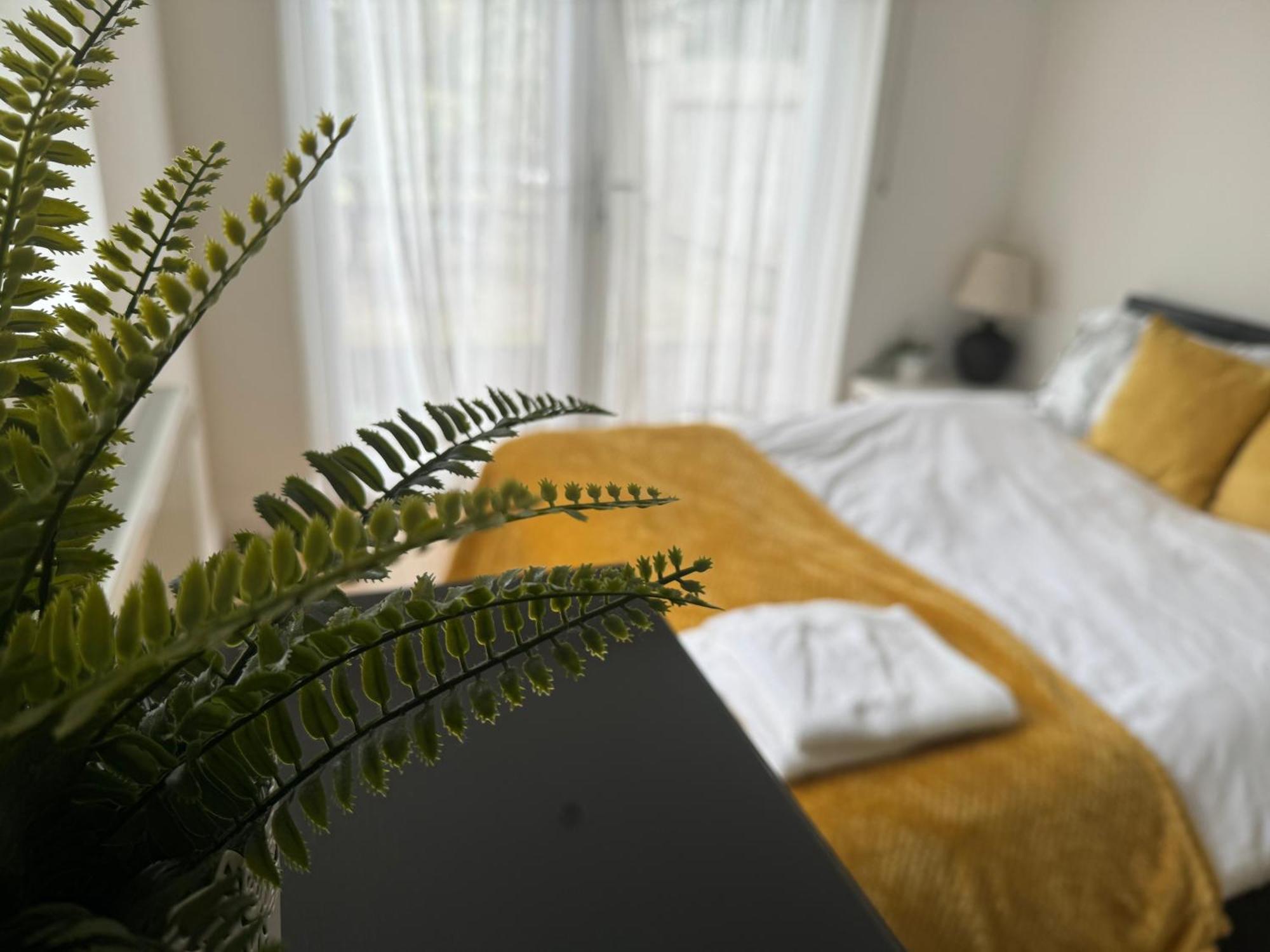 The Earl - Close To London