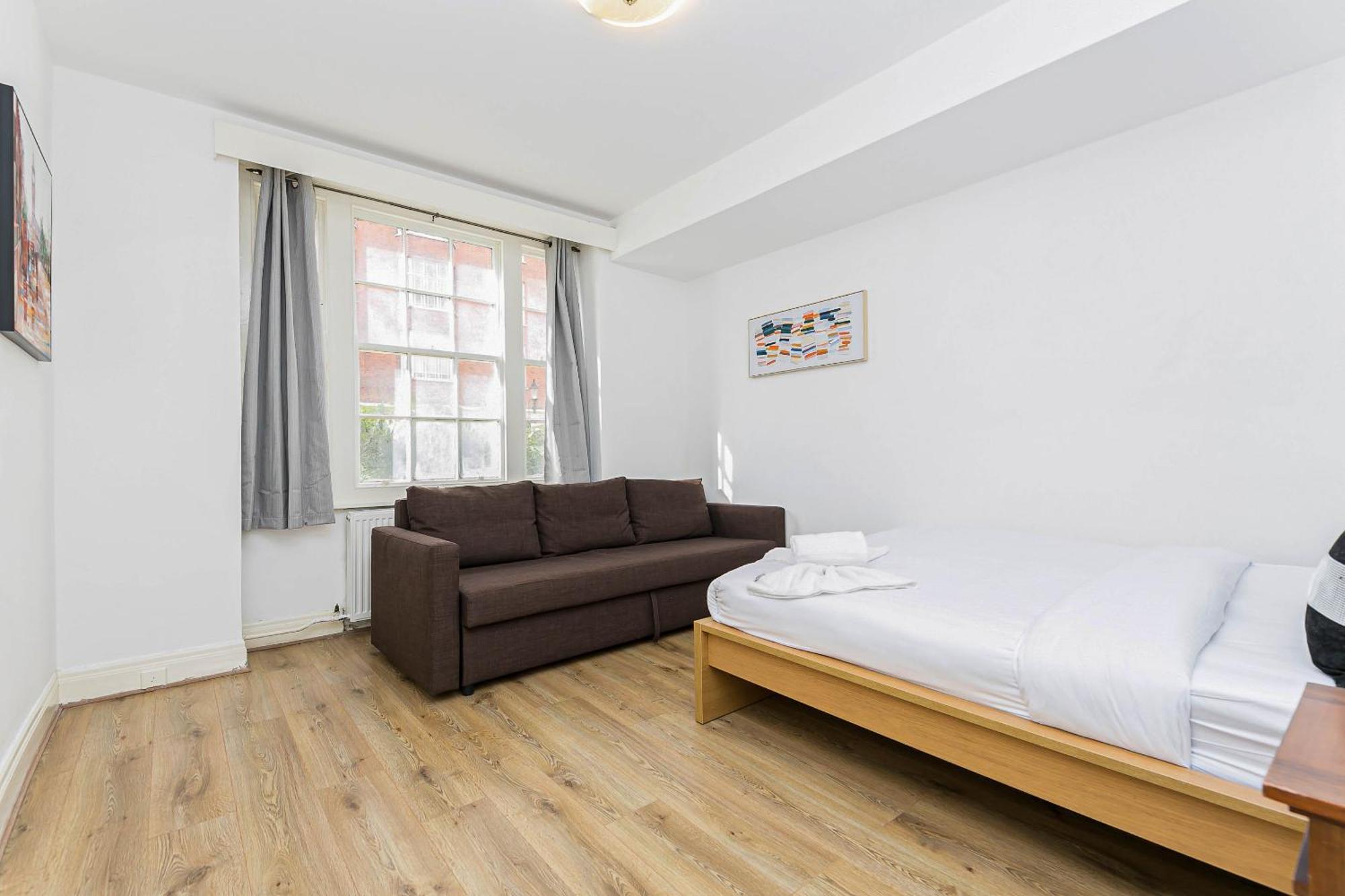 Apartment Luxury Sleep 12 Near Bayswater Rc10 London