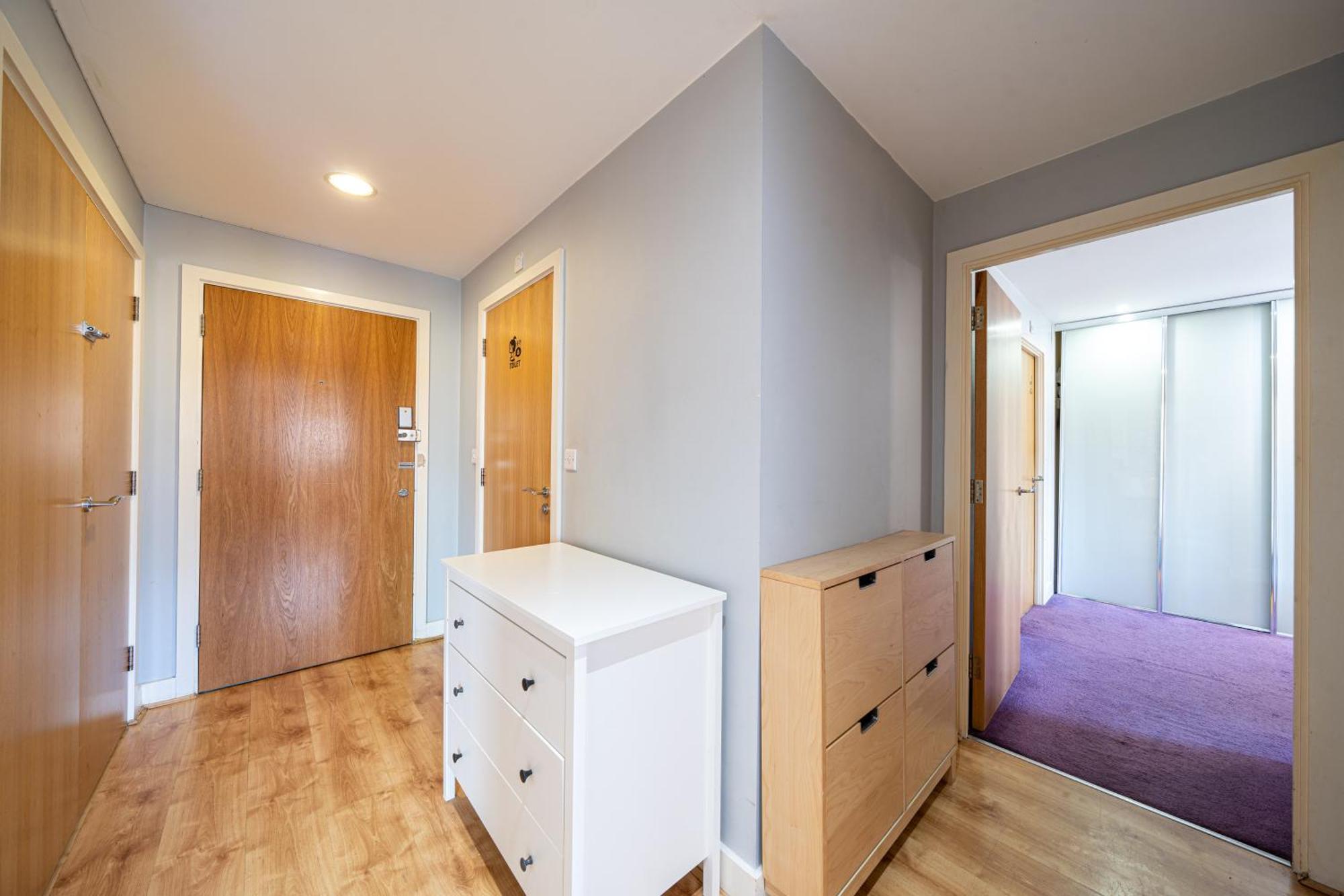 Apartamento Chic Lakeside W Free Parking Near Excel Londres