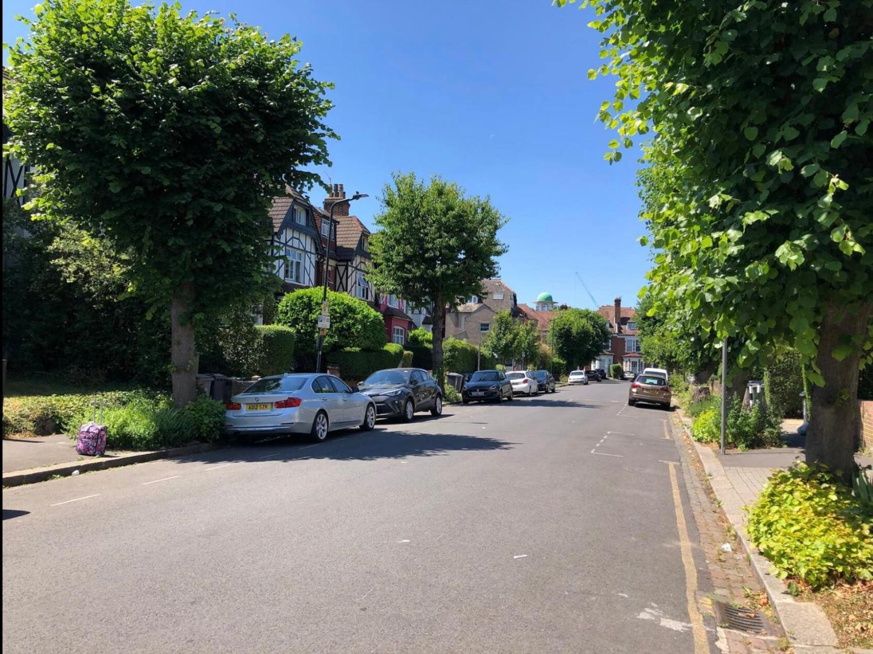 Superb In Willesden Green, 10mins To Apartment