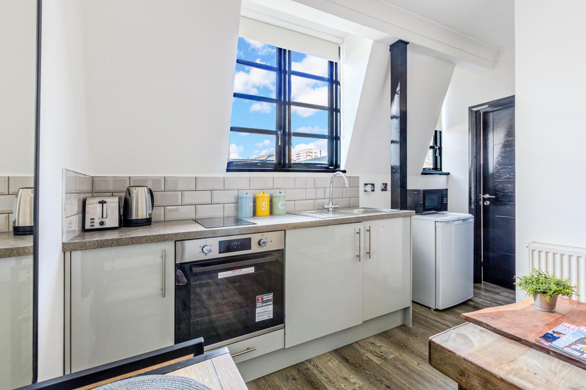 Langdon Apartments, Bouverie Place Apartment