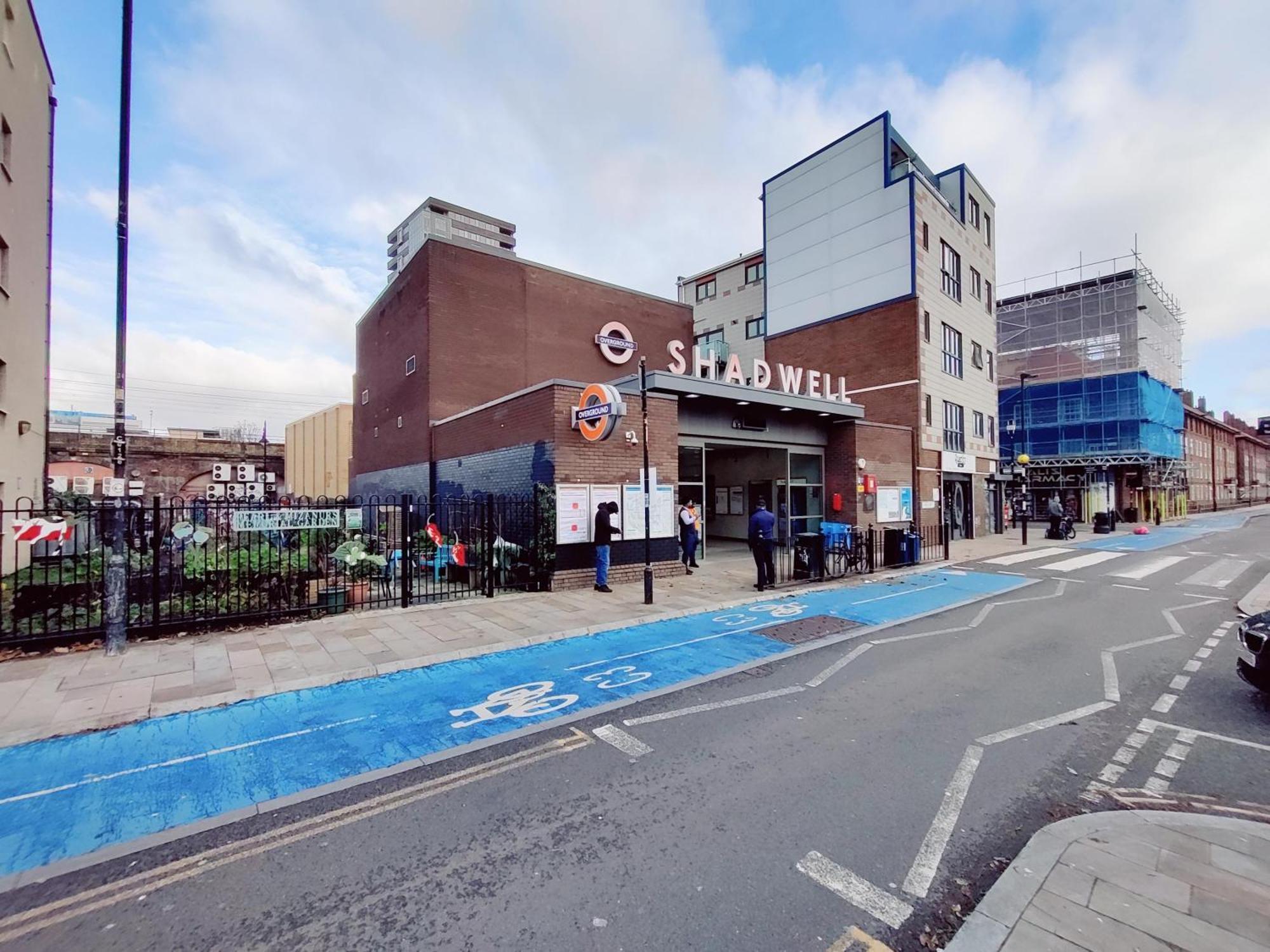 Spacious 3 Bedroom Whitechapel - 9 Mins From Tower Bridge With Free Parking & Garden Ferienhaus London