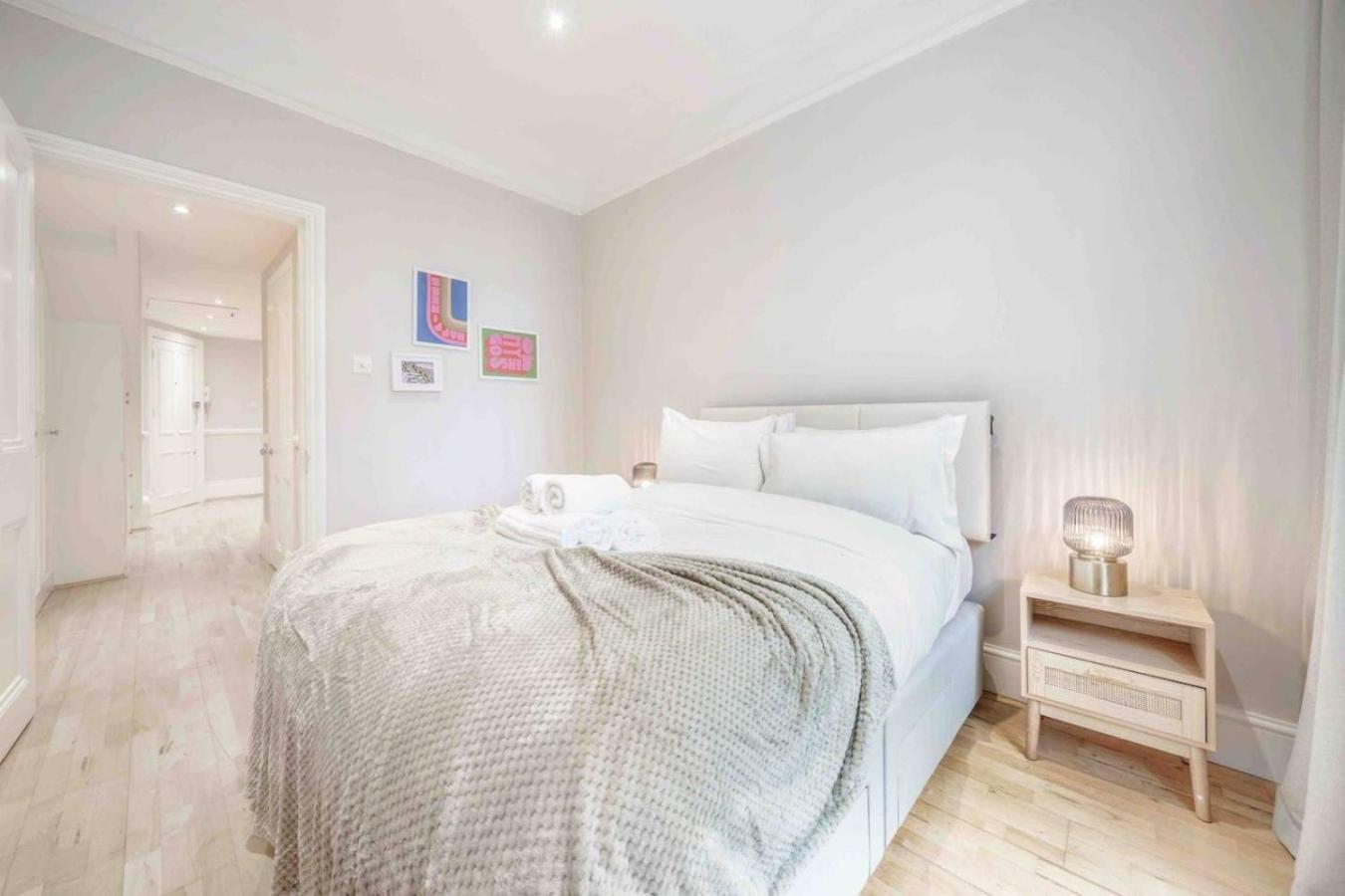 Cosy 2-bed In Earls Court
