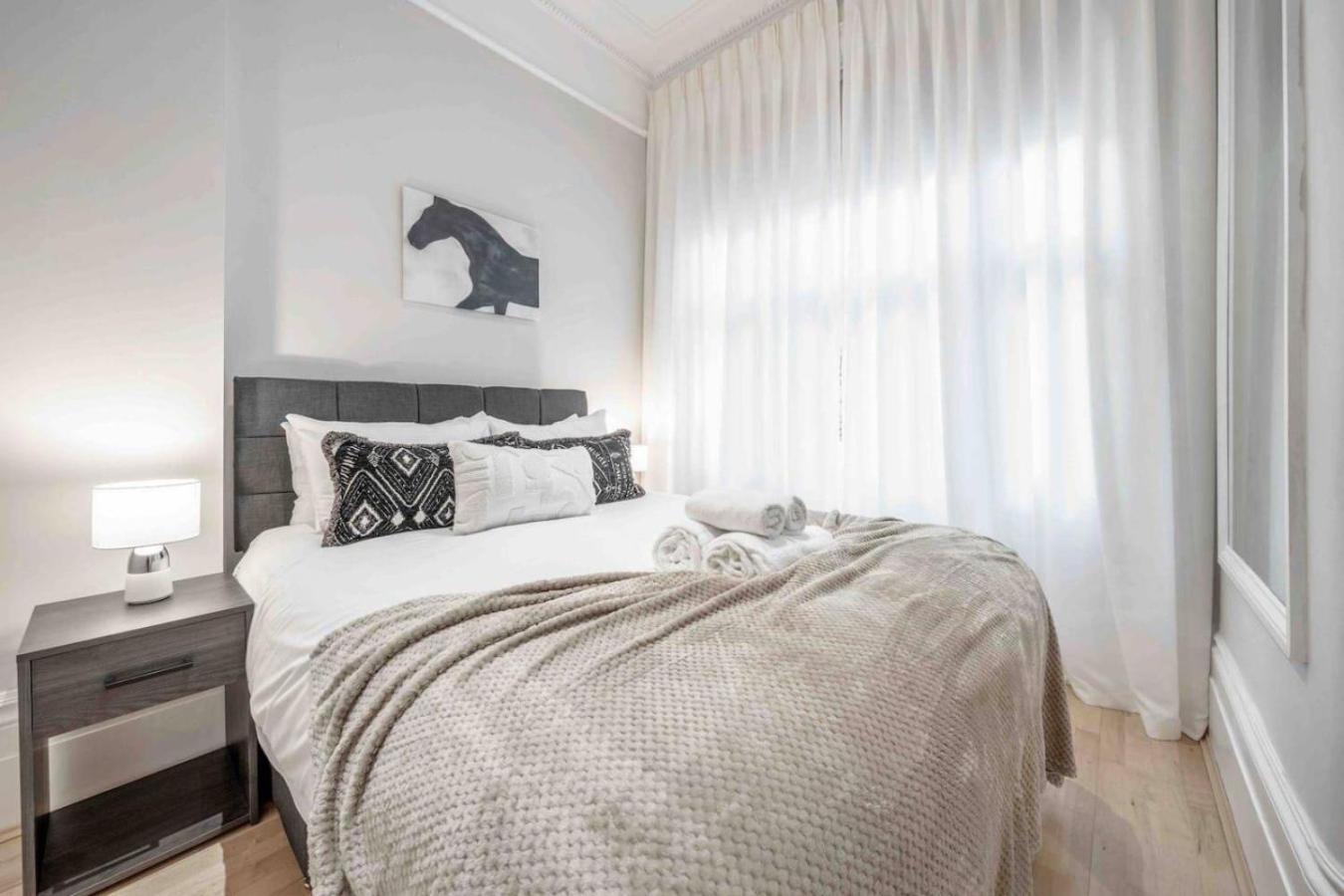 Cosy 2-bed In Earls Court Apartment