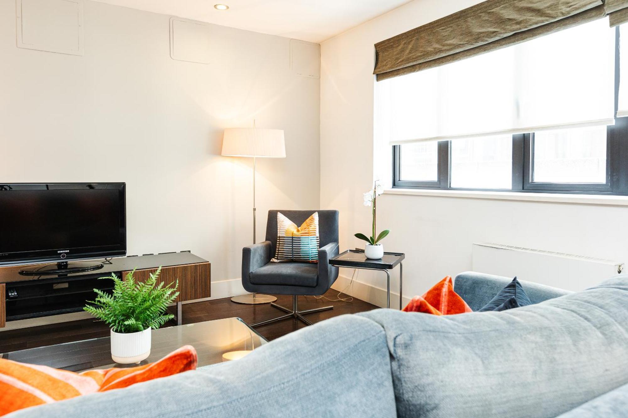 Apartment Stylish 1br, Near Monument Station! *