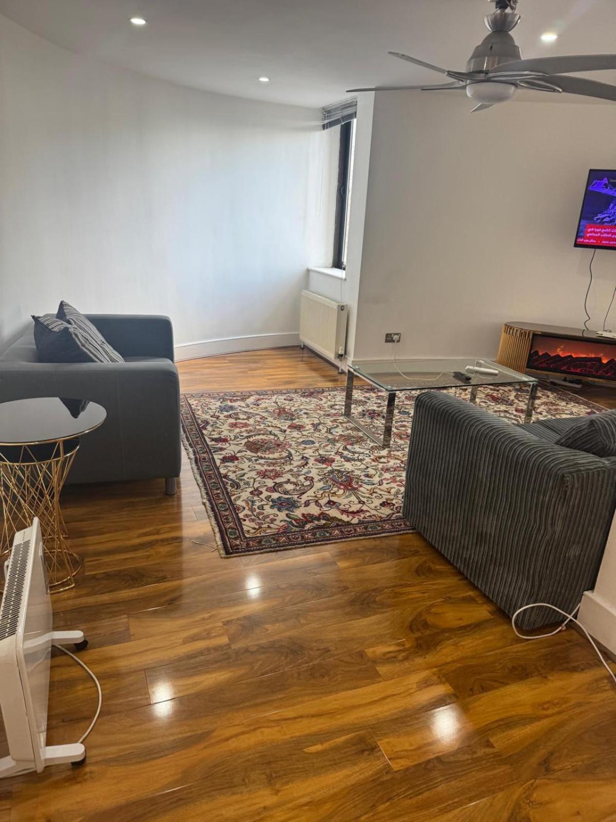 Flat Around Earls Court Station Apartment *