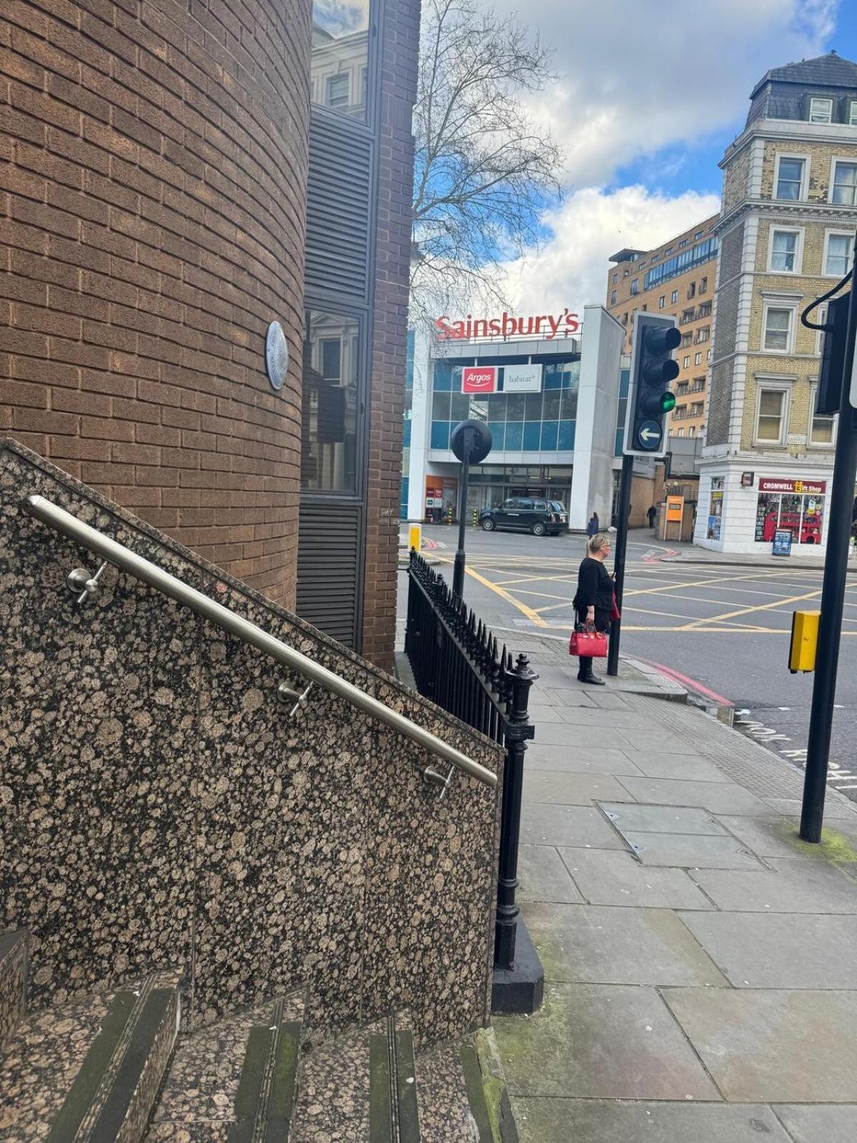 Apartment Flat Around Earls Court Station