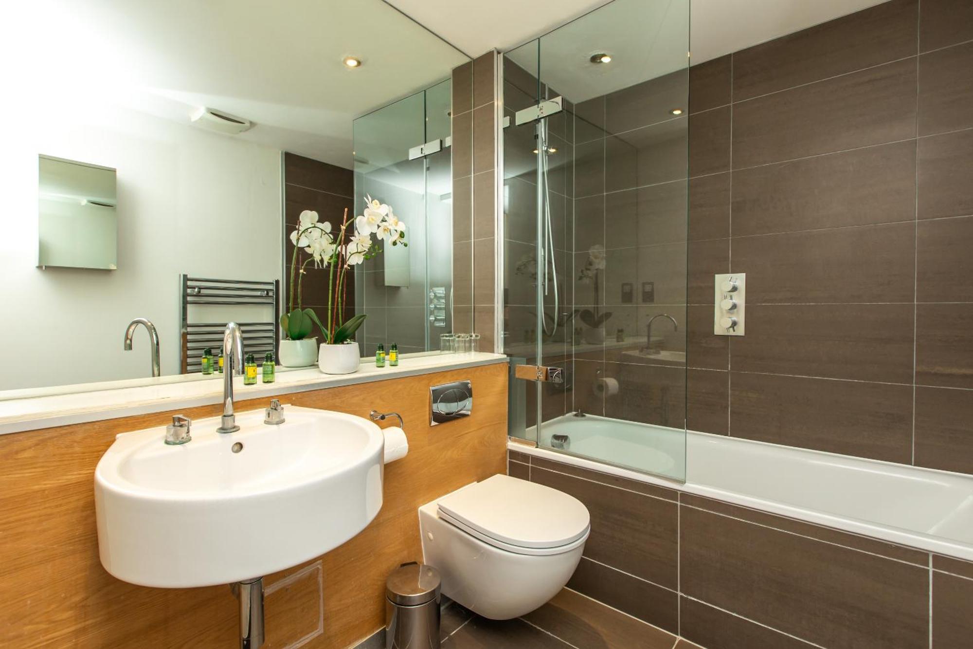 Charming 1br Near Monument Station! * Londen
