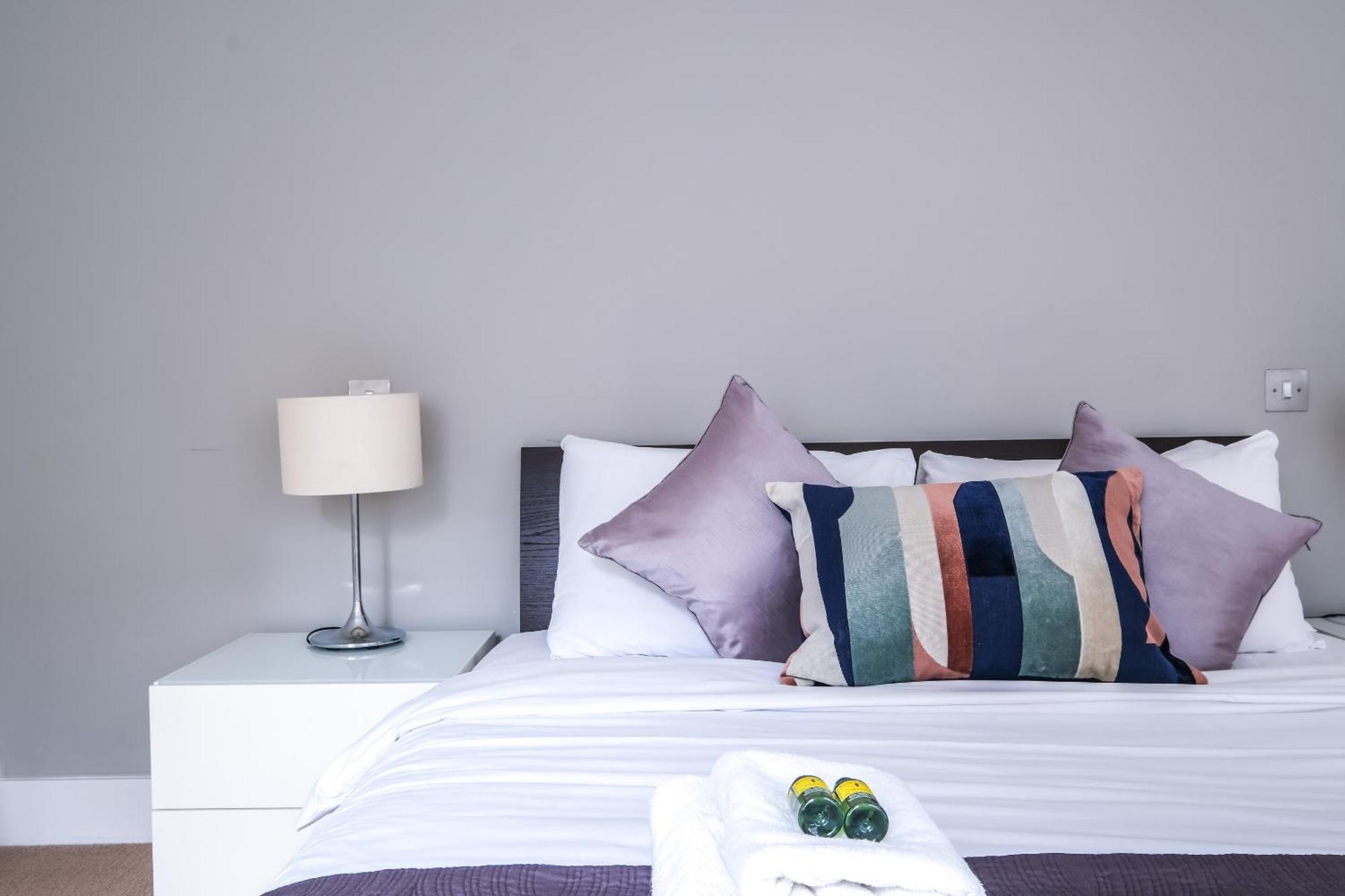 Charming 1br, 2min From Monument Station! * London