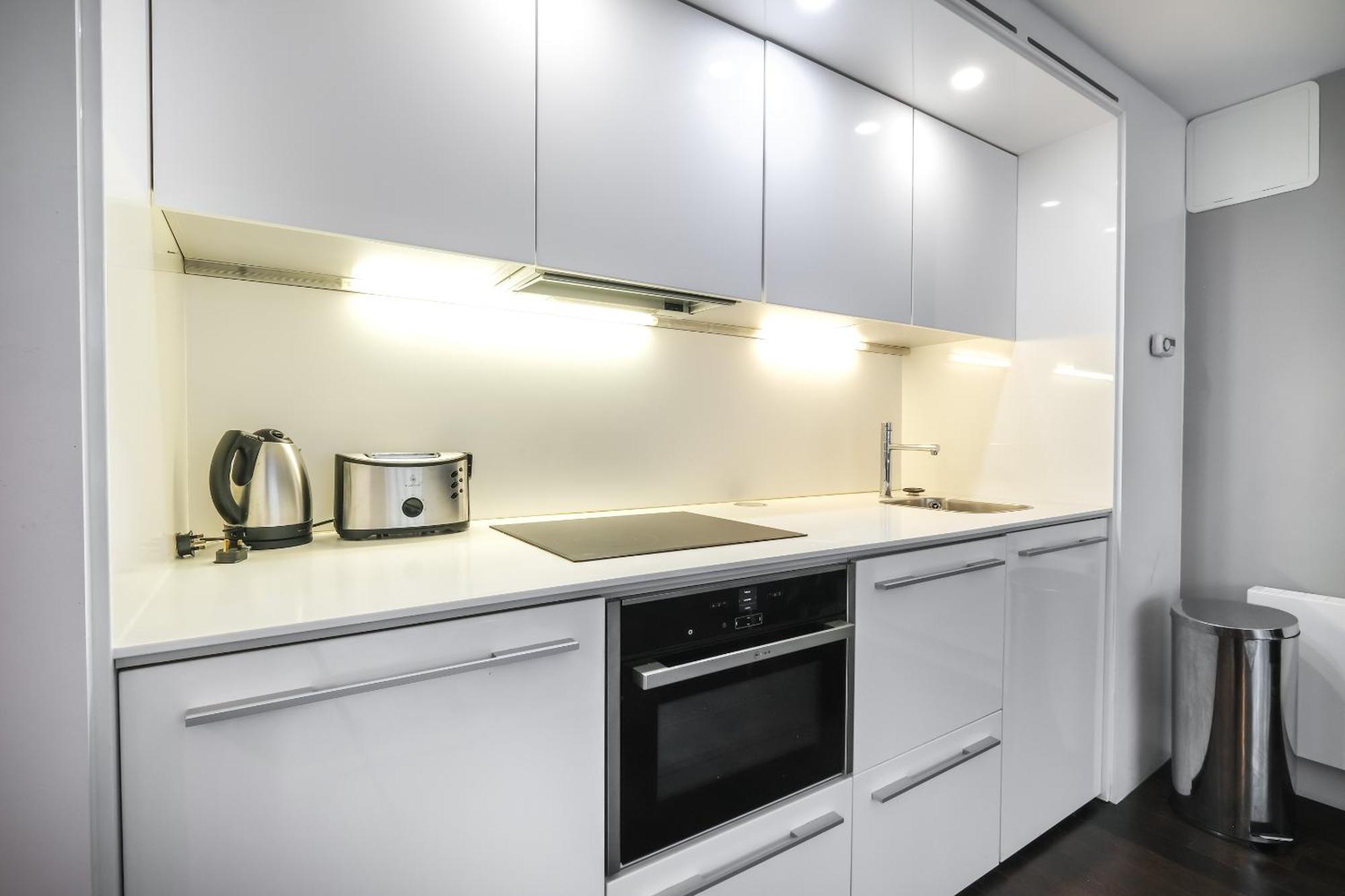 Charming 1br, 2min From Monument Station! * London