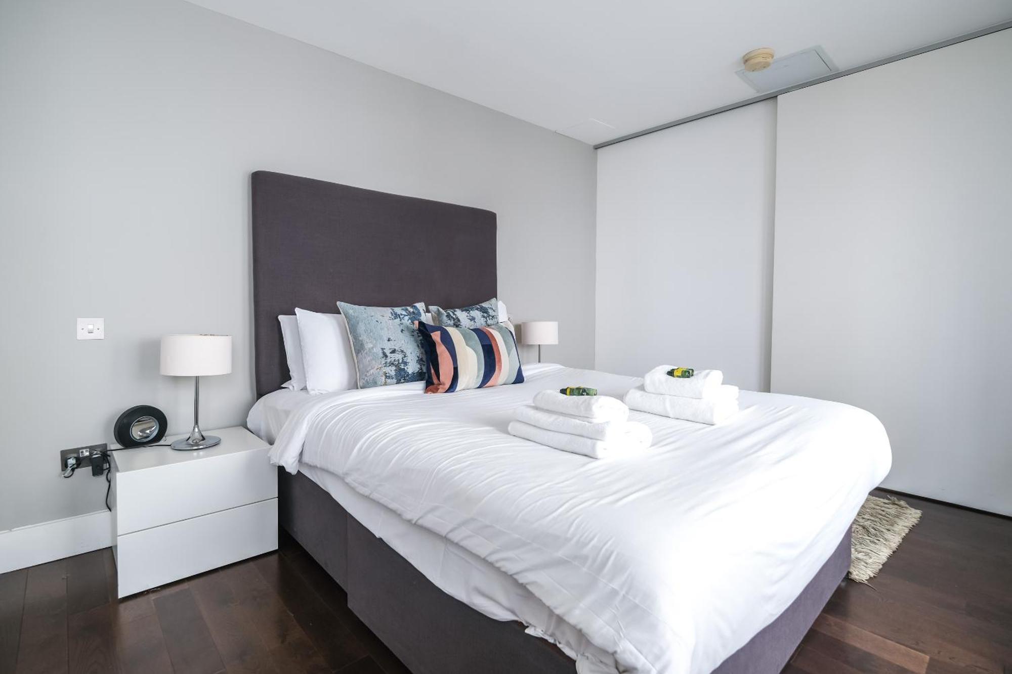 Modern 1br Near Bridge