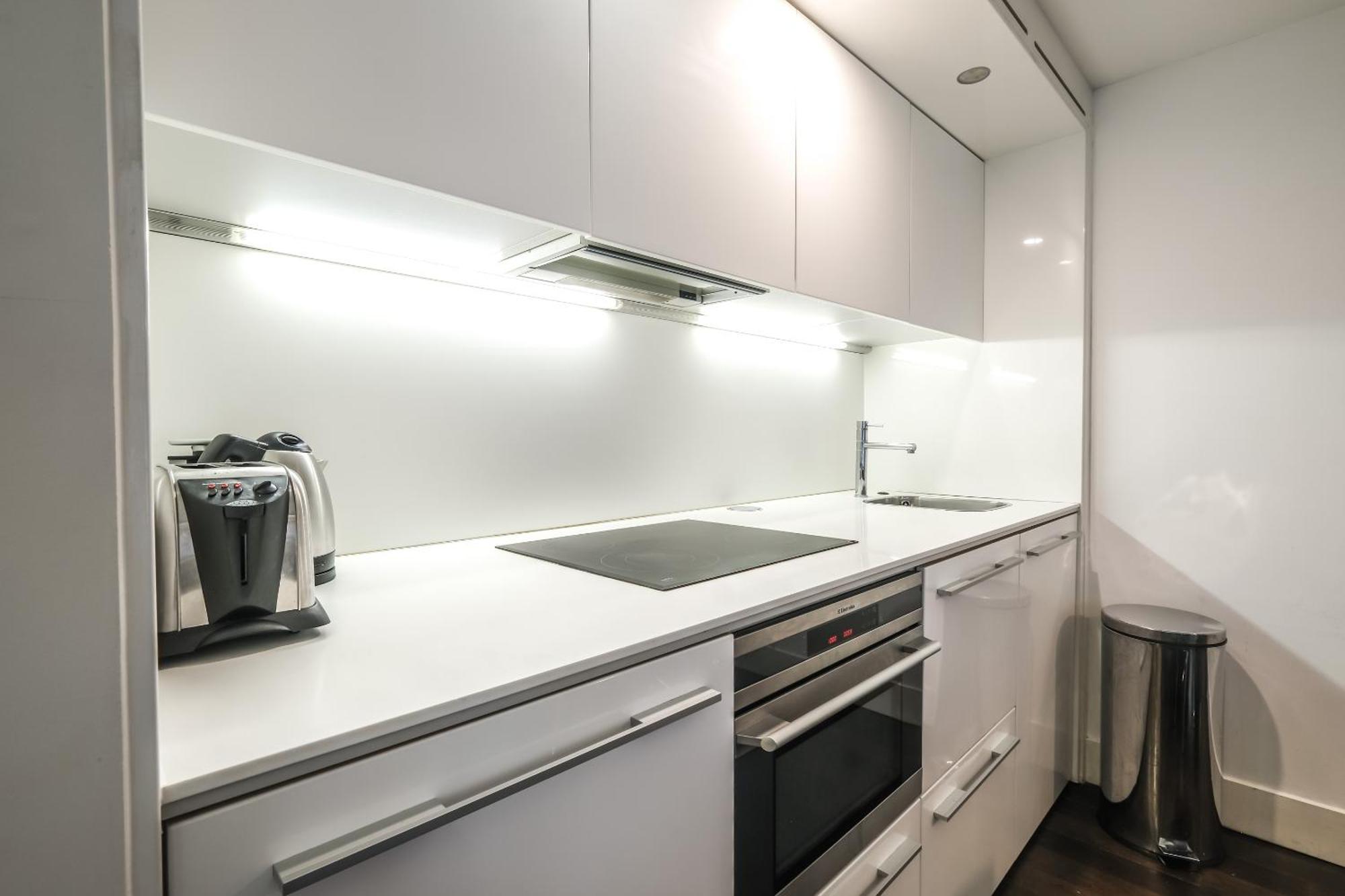 Modern 1br Near Bridge * London