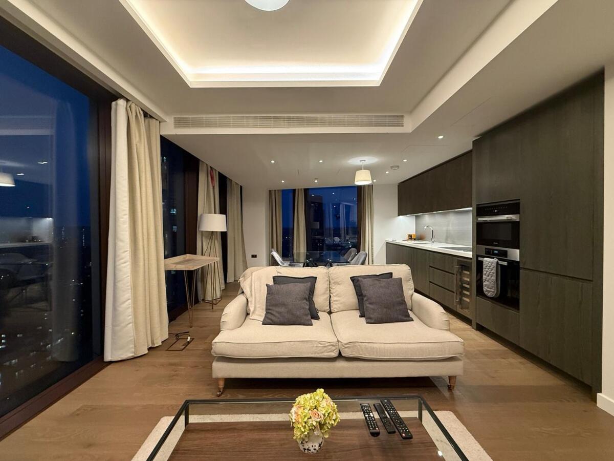 Large Luxury Riverside 2 Bedroom In Battersea Apartment *