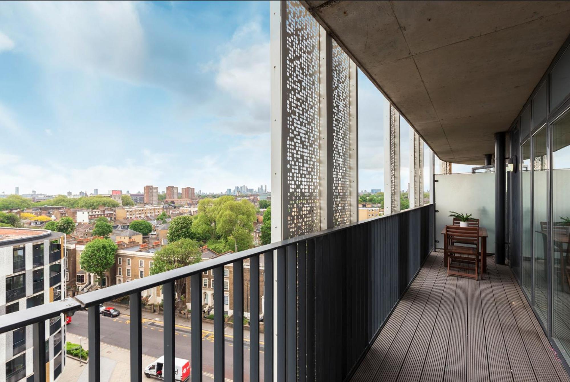 Studio Flat In Hackney London