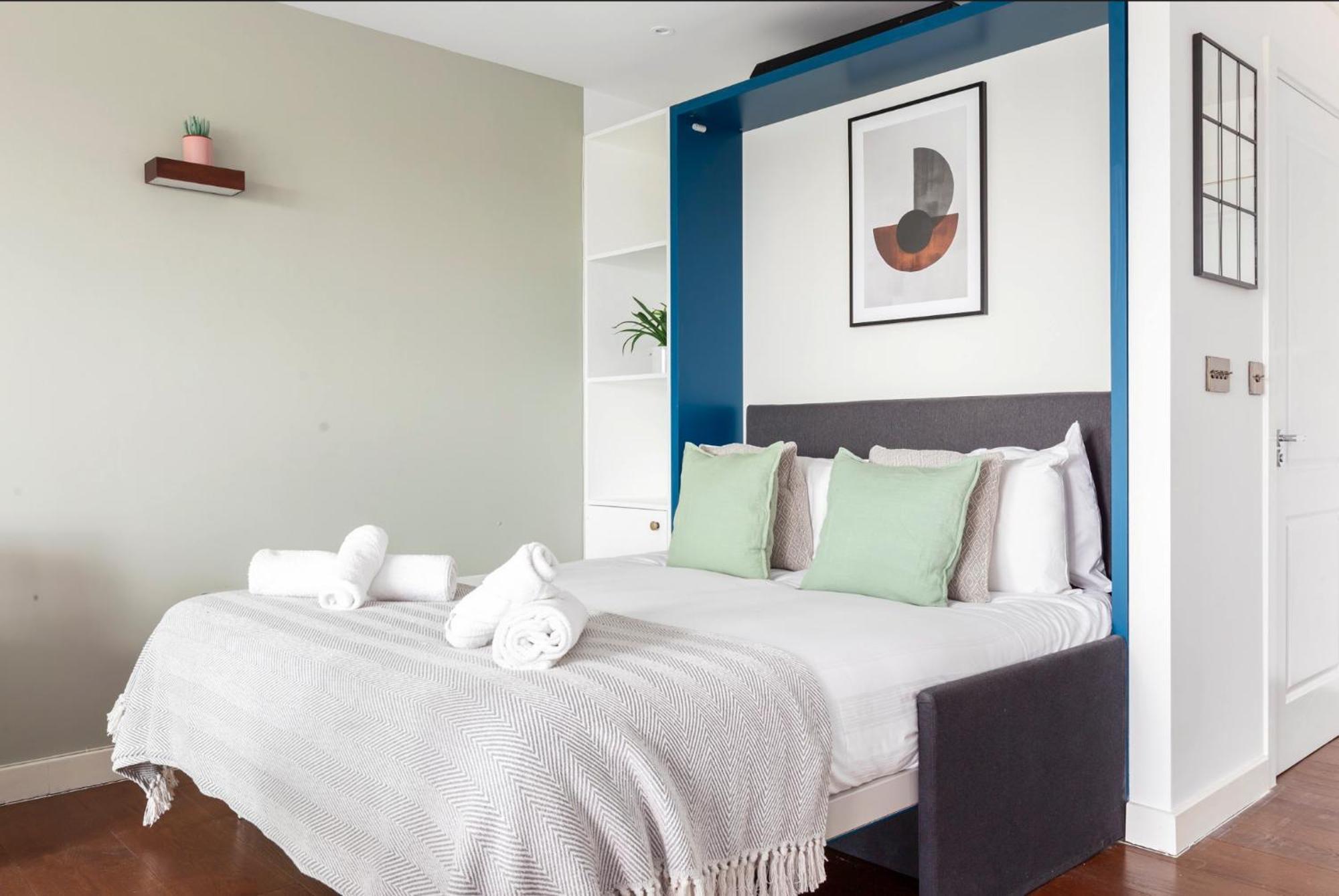 Studio Flat In Hackney * London