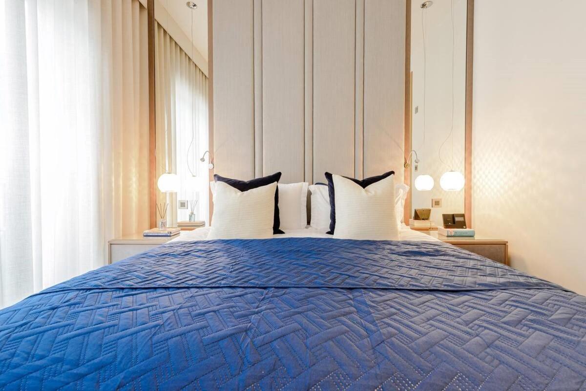 Award Winning Interior Designed Luxurious Mews In Knightsbridge * London