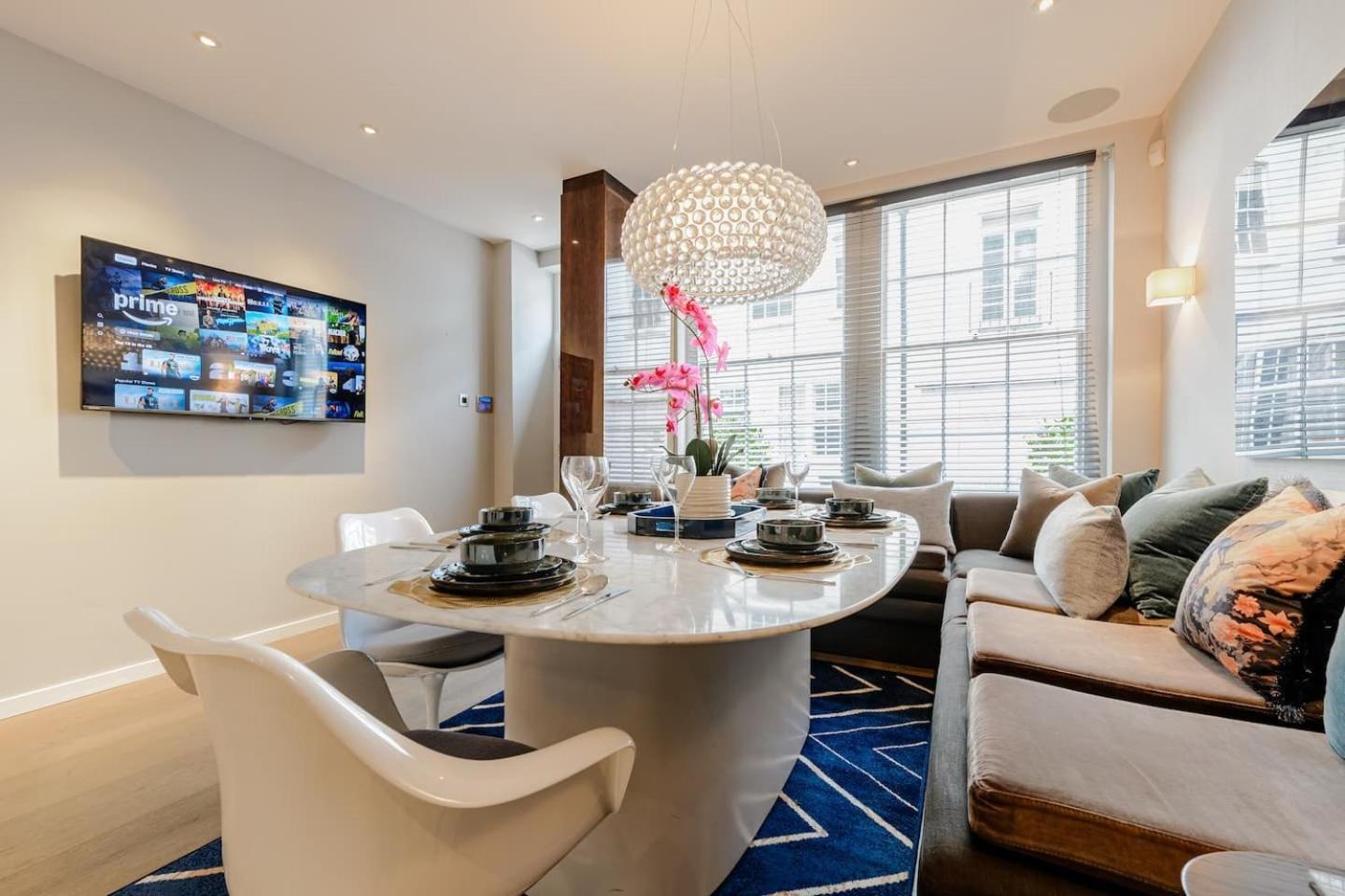 Holiday home Award Winning Interior Designed Luxurious Mews In Knightsbridge