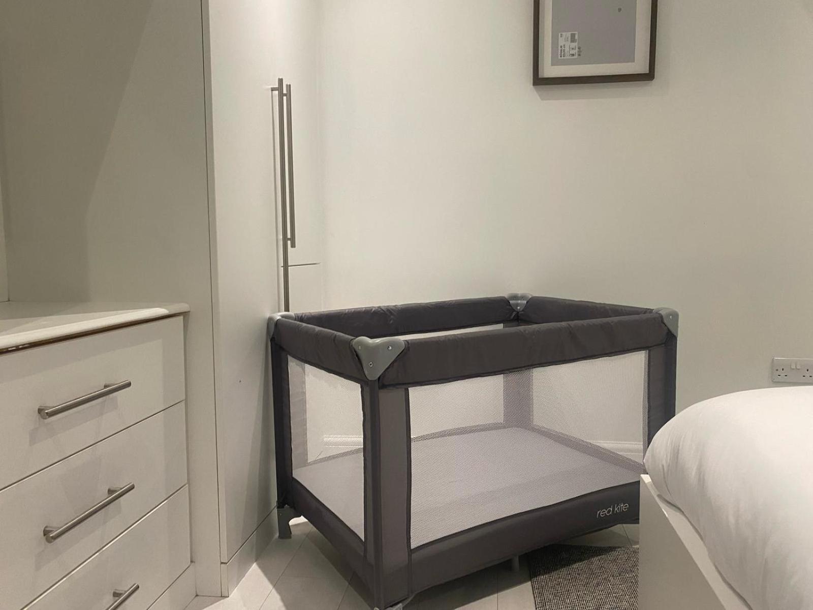 Apartment Modern, Cozy 3-bed House In Perfect For Families, Contractors And Groups! London