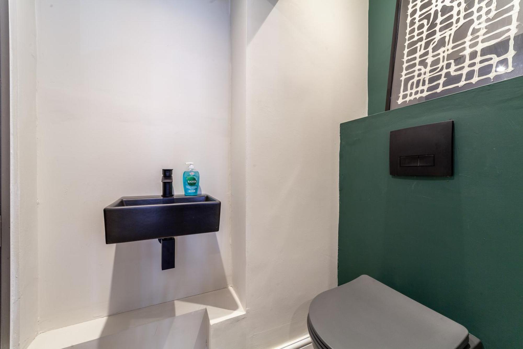 Peaceful 5br House With Garden & Terrace, Se Londen