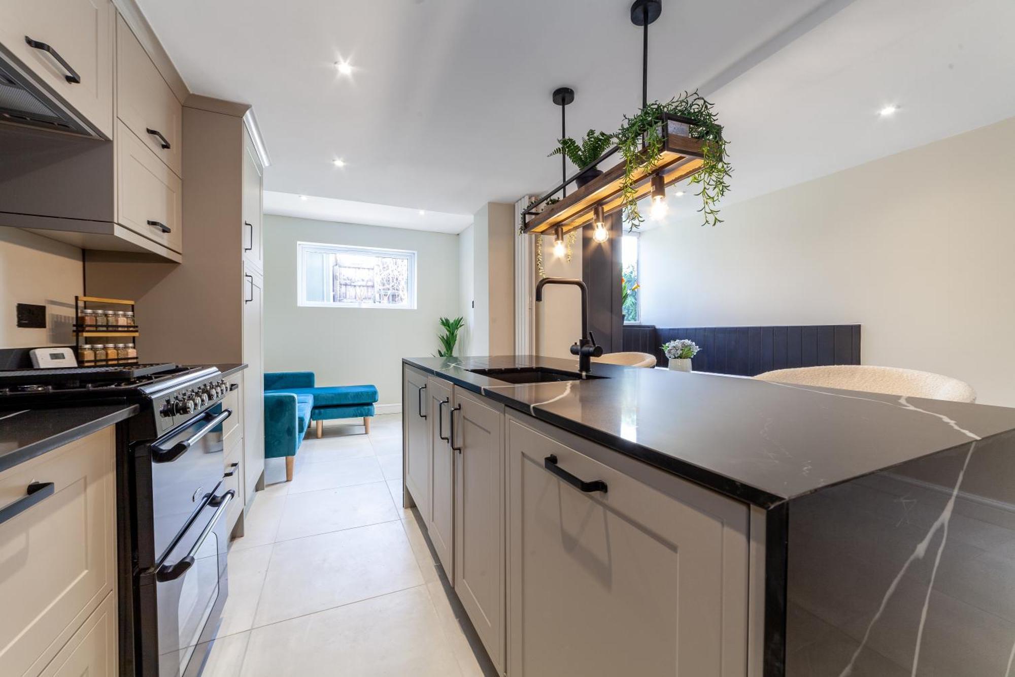 Peaceful 5br House With Garden & Terrace, Se * Londen