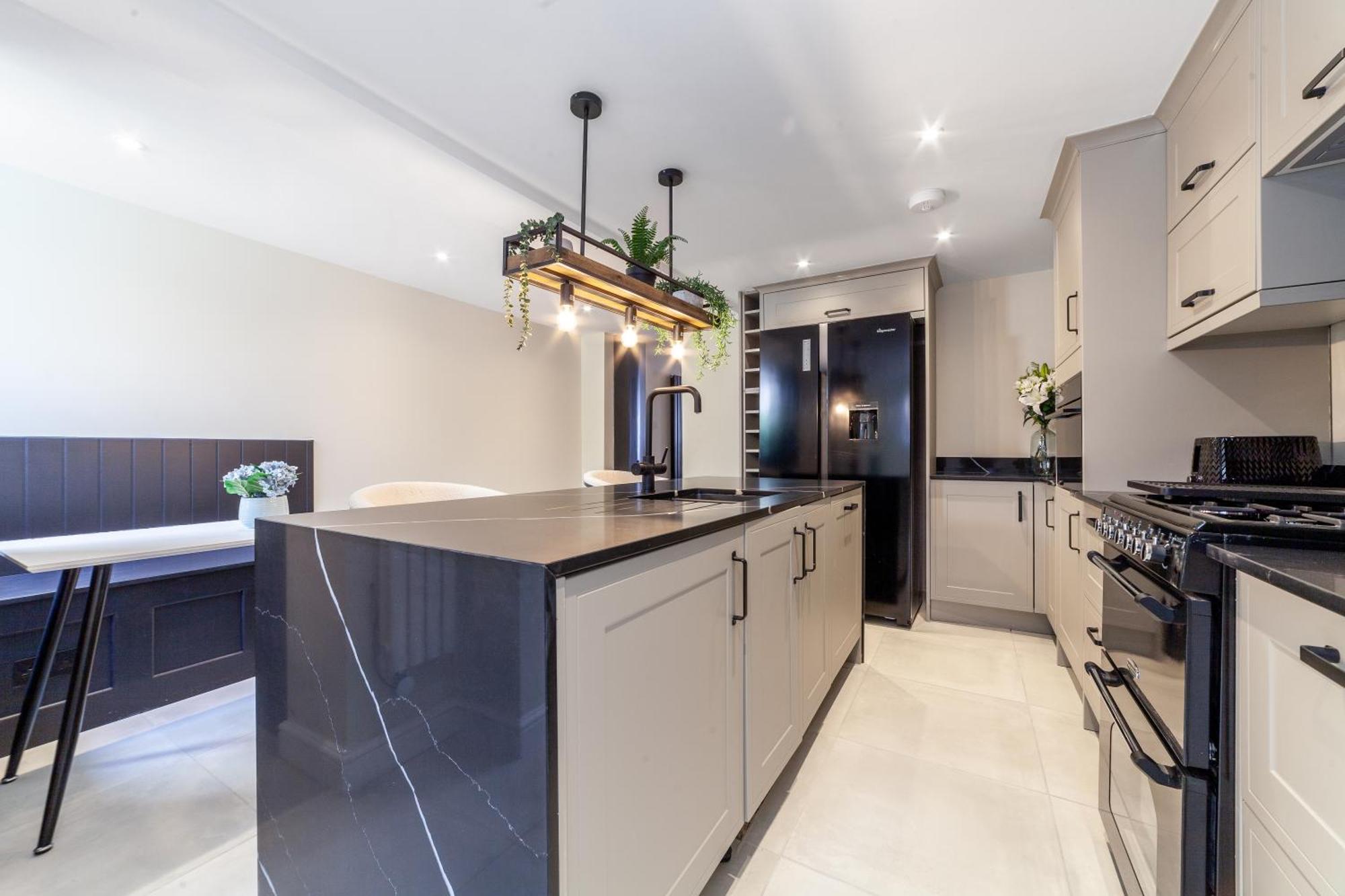 Peaceful 5br House With Garden & Terrace, Se Appartement Londen