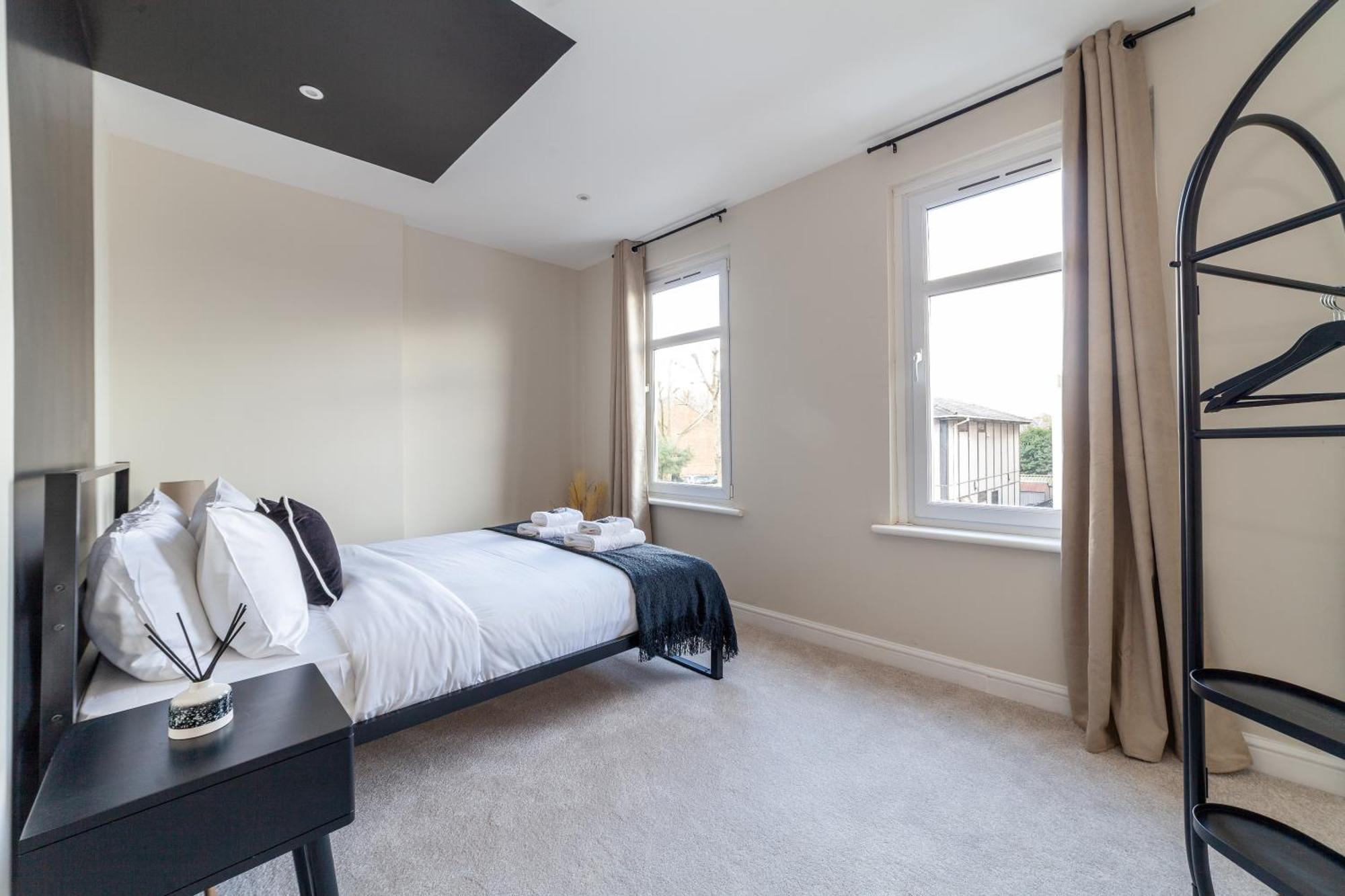 Peaceful 5br House With Garden & Terrace, Se Appartement Londen