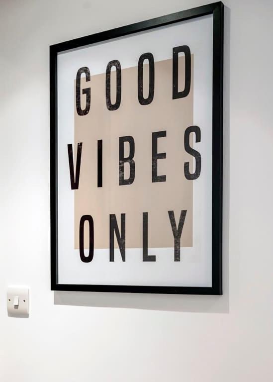 The Urban Minimalist- Notting Hill 2 Bed Apartment London