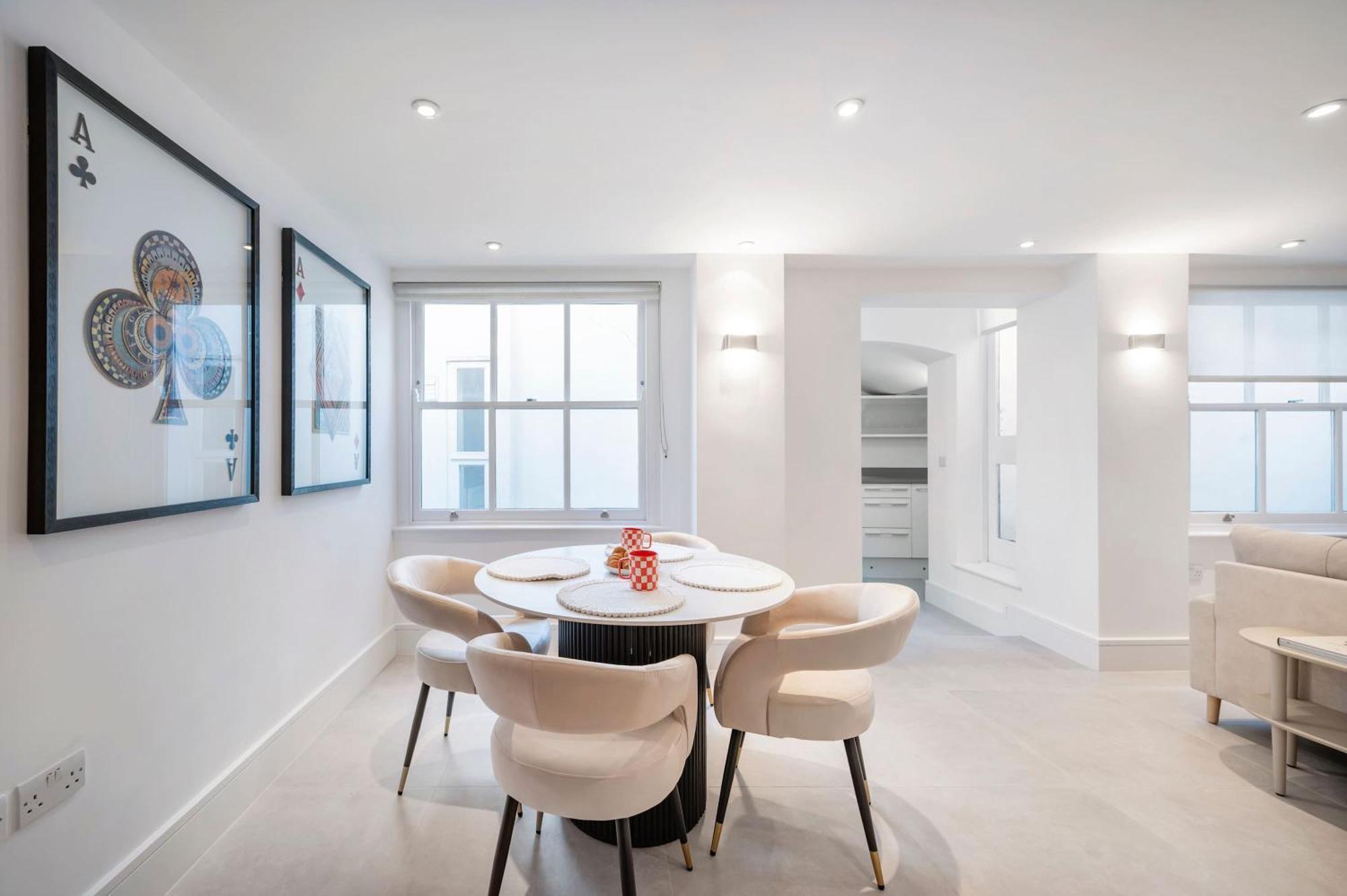 The Urban Minimalist- Notting Hill 2 Bed Apartment *