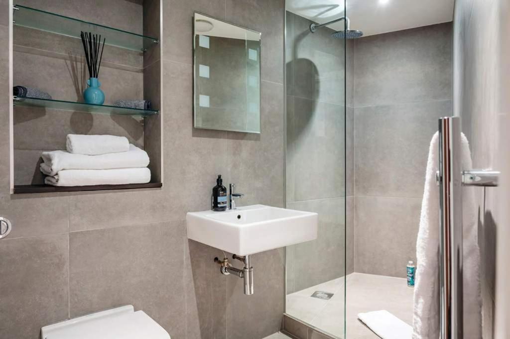 Apartment The Urban Minimalist- Notting Hill 2 Bed