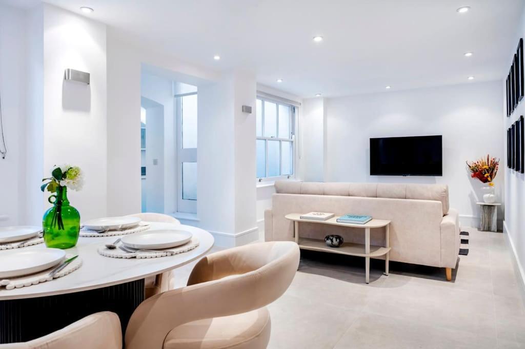 The Urban Minimalist- Notting Hill 2 Bed * London