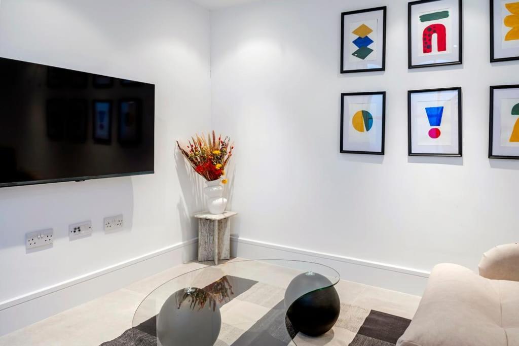 Apartment The Urban Minimalist- Notting Hill 2 Bed