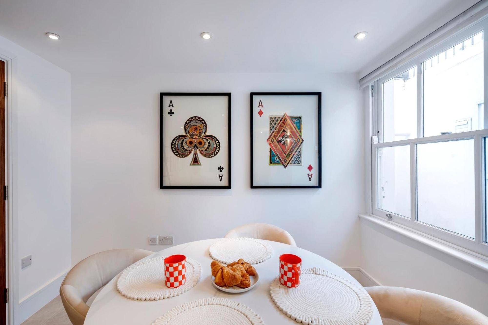 The Urban Minimalist- Notting Hill 2 Bed Apartment *