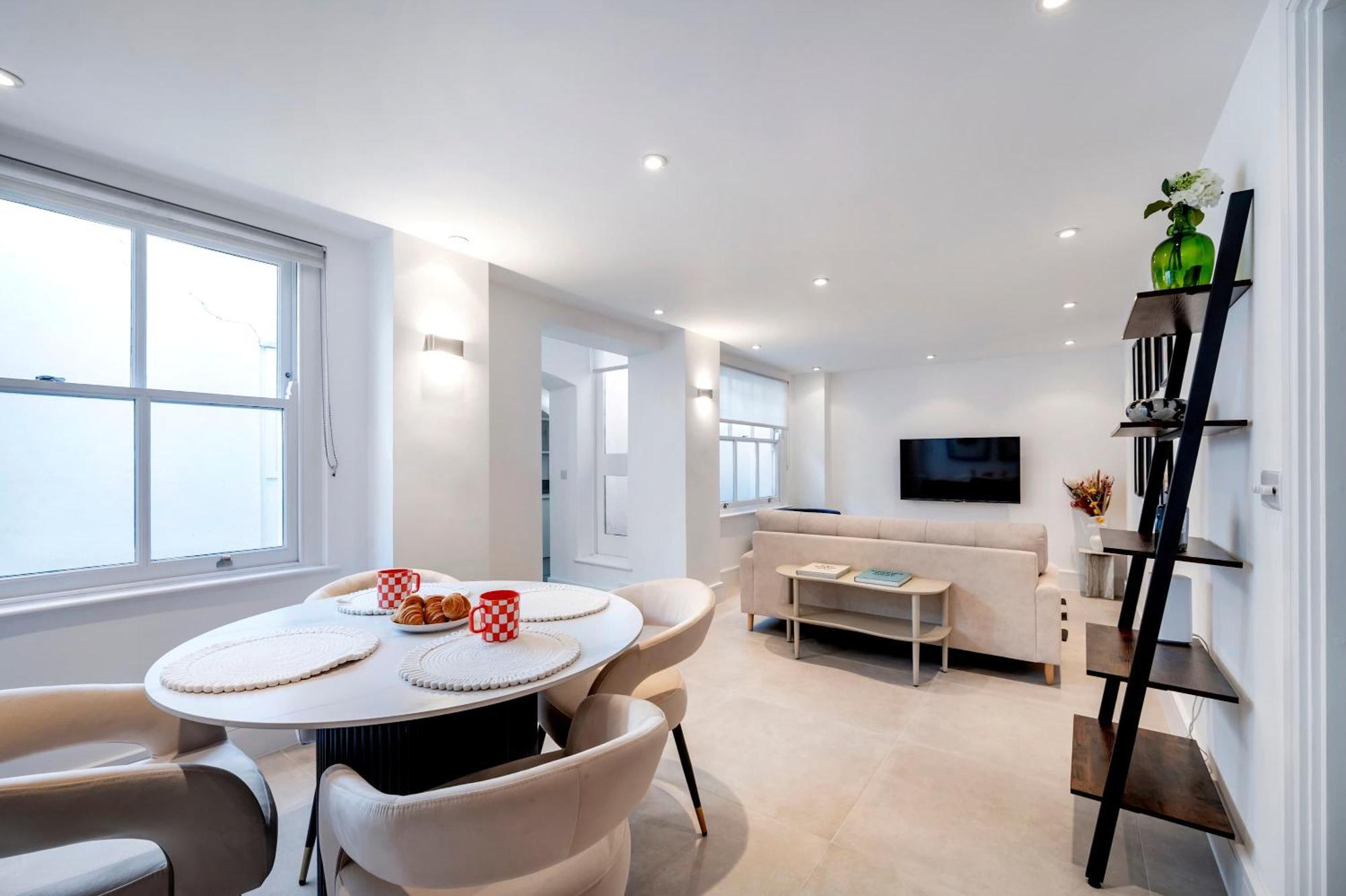 The Urban Minimalist- Notting Hill 2 Bed Apartment *