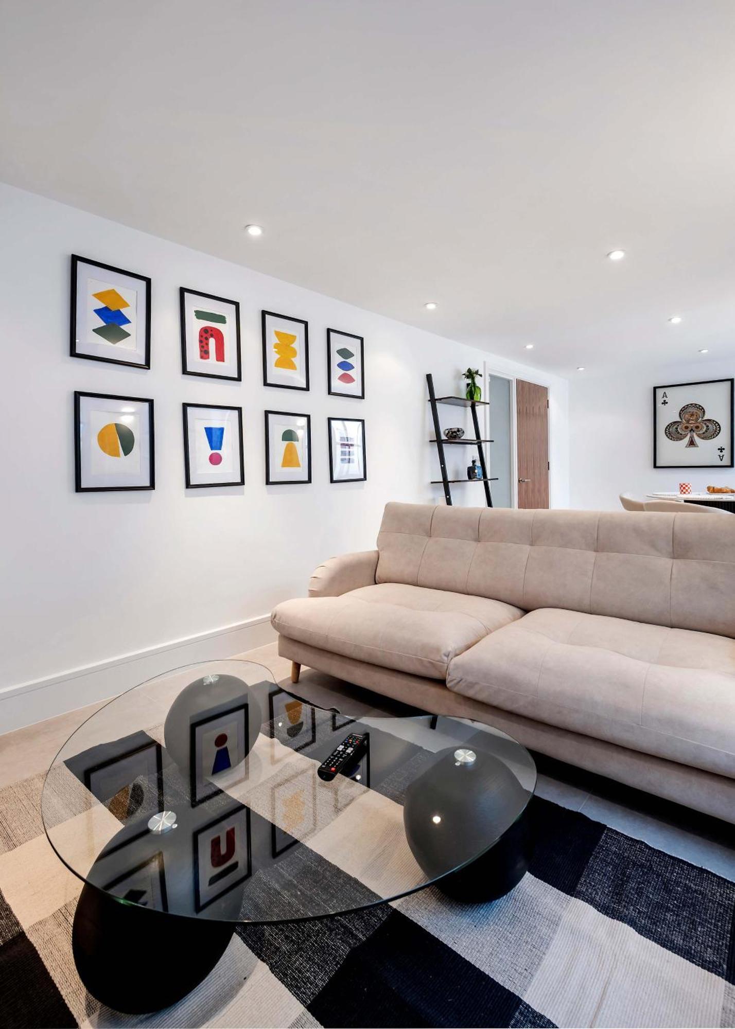 The Urban Minimalist- Notting Hill 2 Bed * London