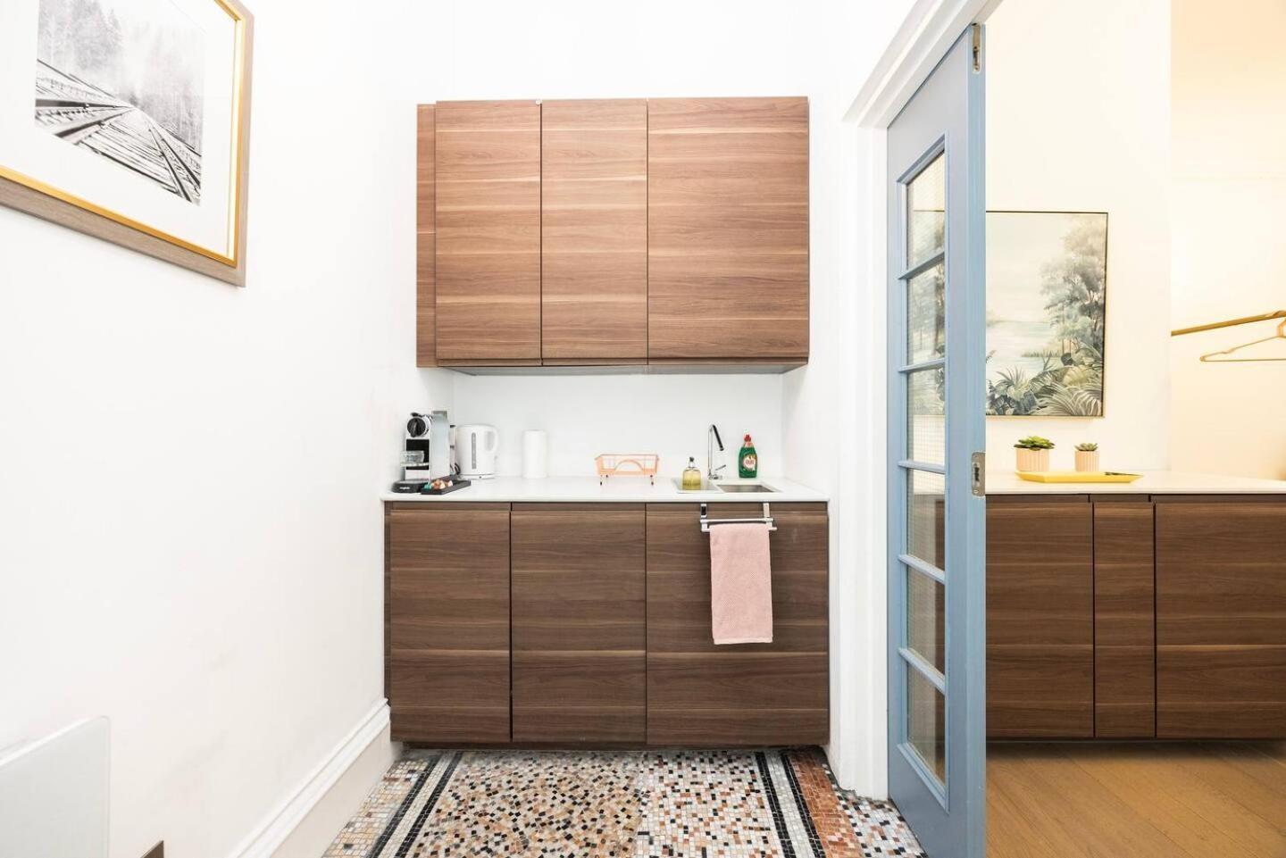 Holiday home Lovely 1 Bedroom West London
