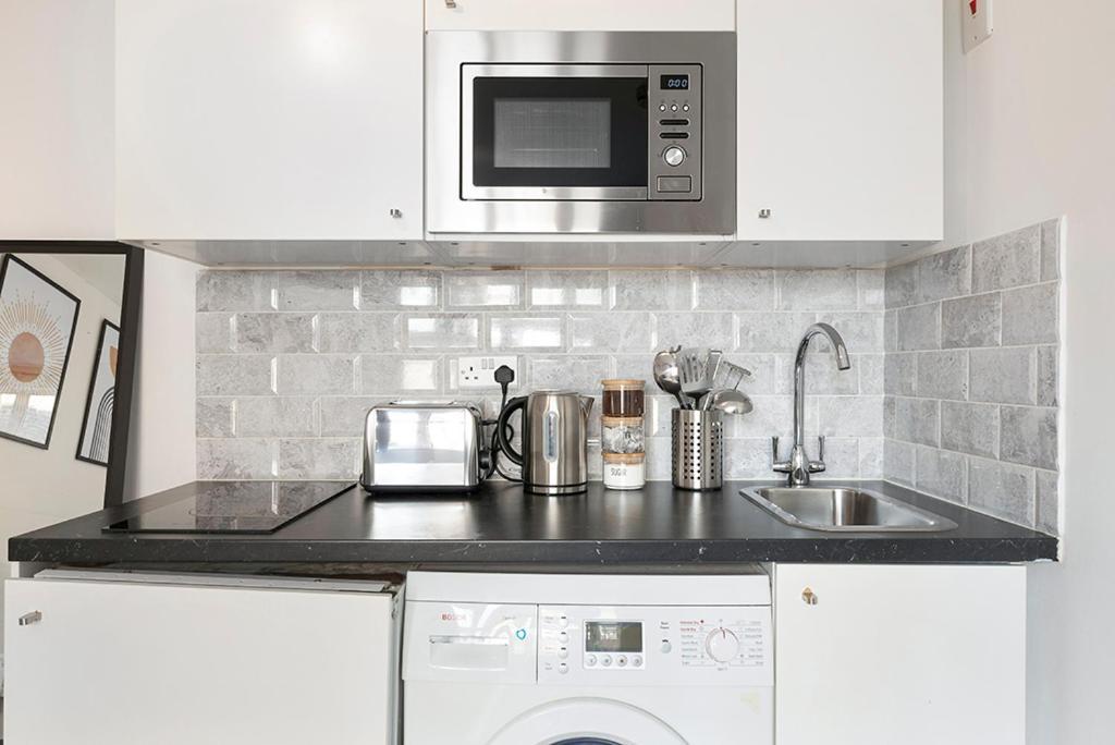 Cosy Farringdon Apartment