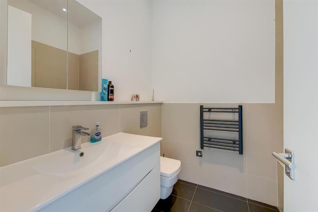 Bridgeman Road In King's Cross Apartment London