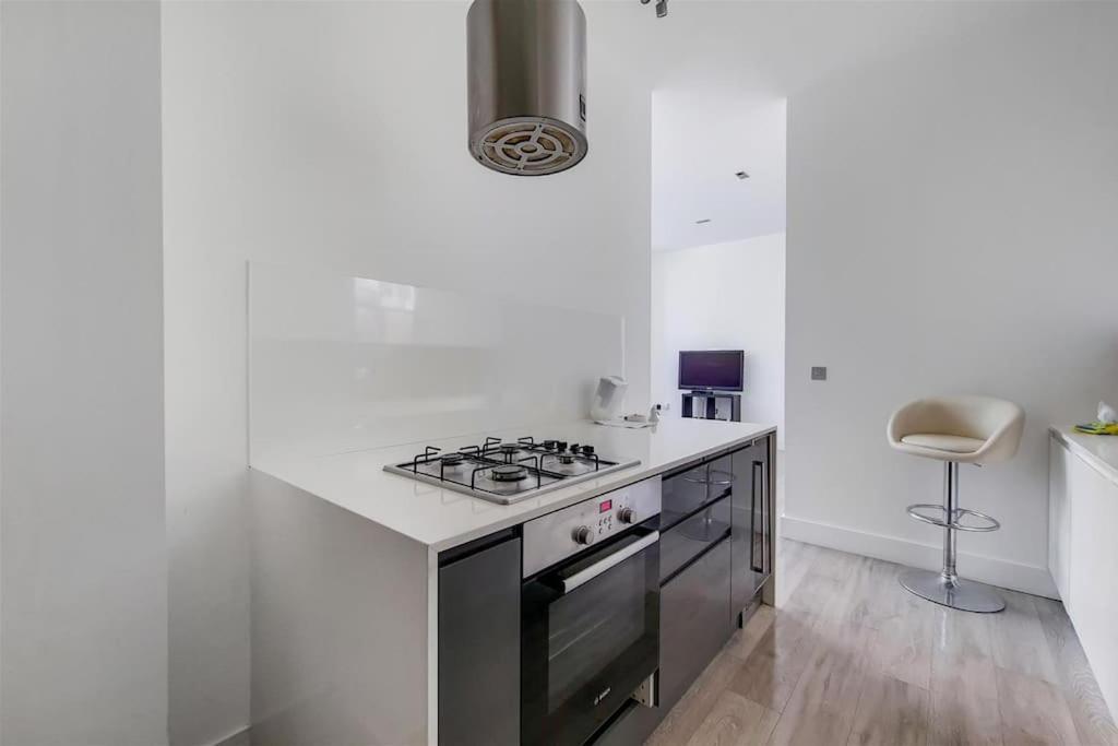 Bridgeman Road In King's Cross Apartment London