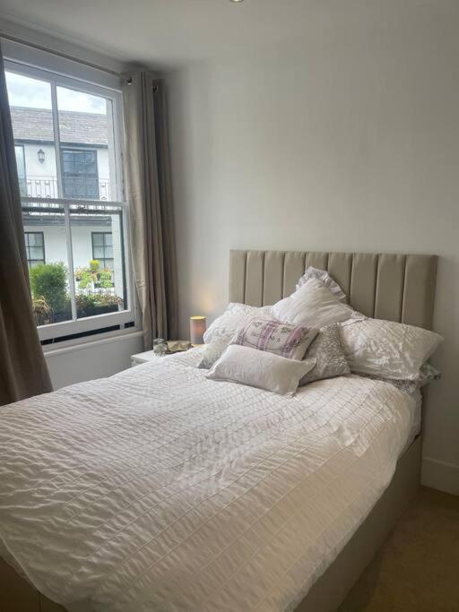 Spacious 1-bedroom In Belsize Village Appartement
